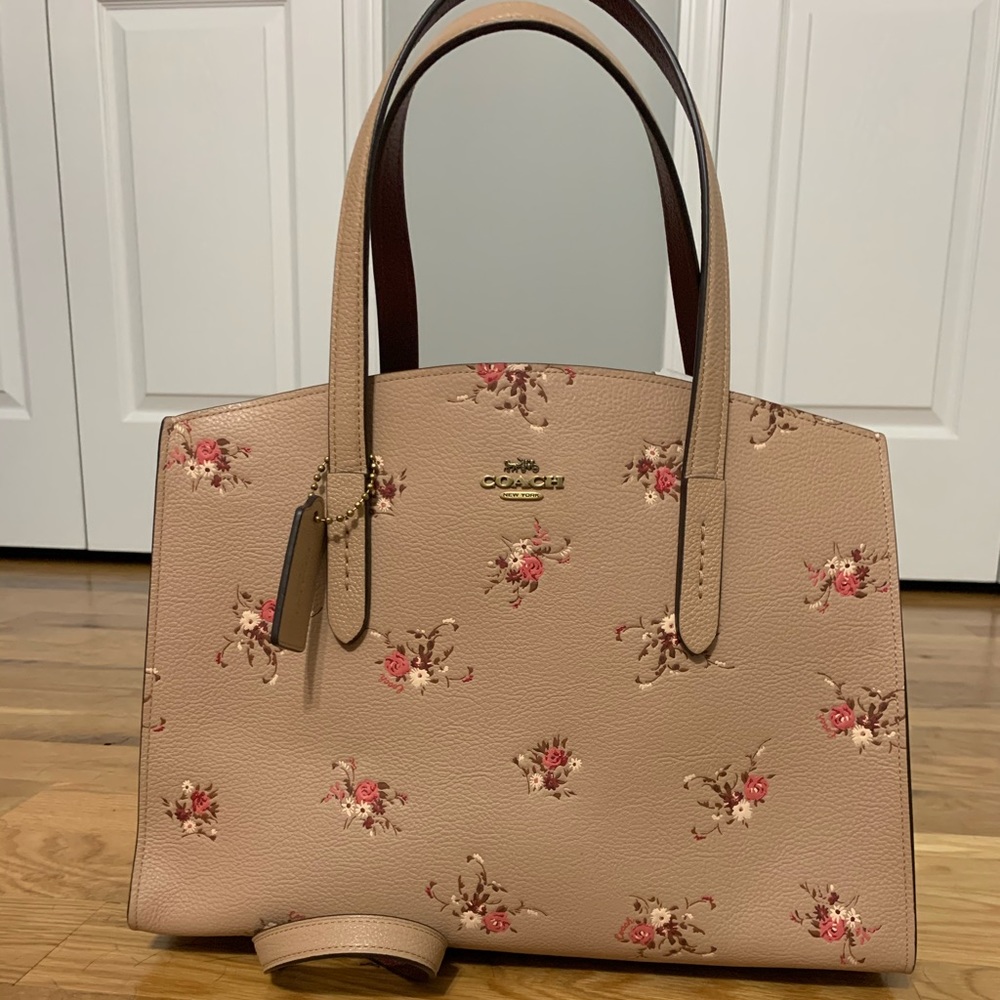 Coach Charlie Carryall in Beechwood